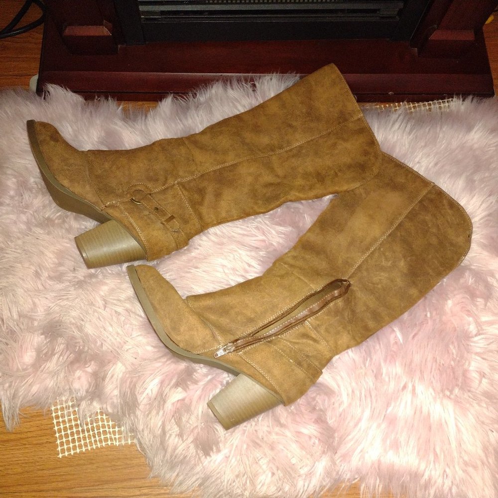 Women's Lainee Heeled Scrunch Boots - Universal Thread (Target)
